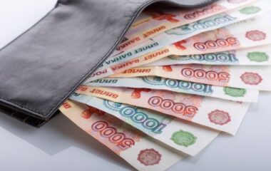 Получение выплат военнослужащим по уходу за ребенком