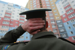 Возможен ли отказ от предоставленного служебного жилья военнослужащим?